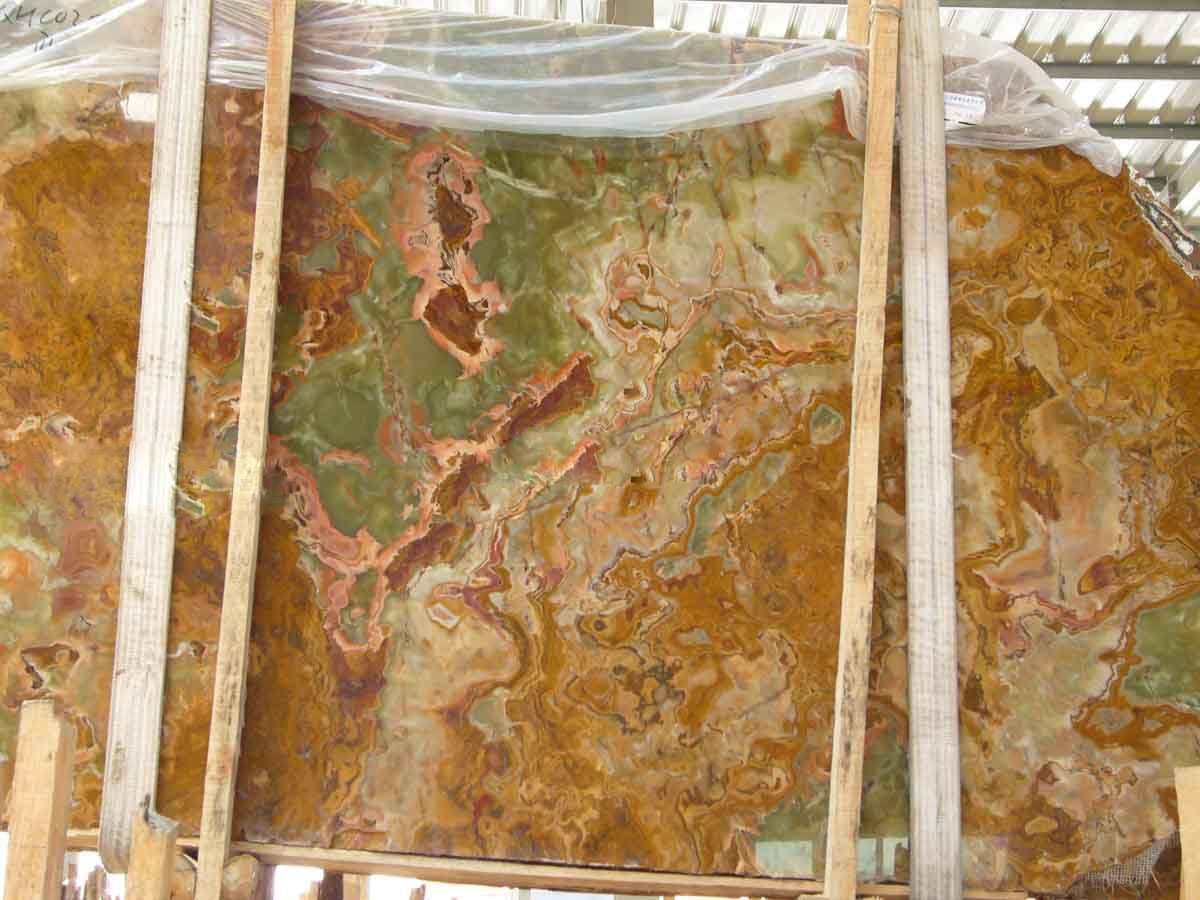 Onyx Marble:
The name comes from the Greek word onyx which means nail of a finger or claw. Legend ...